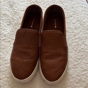 Birdies Women’s Brown Textured Slip-On Sneakers Size 9.5